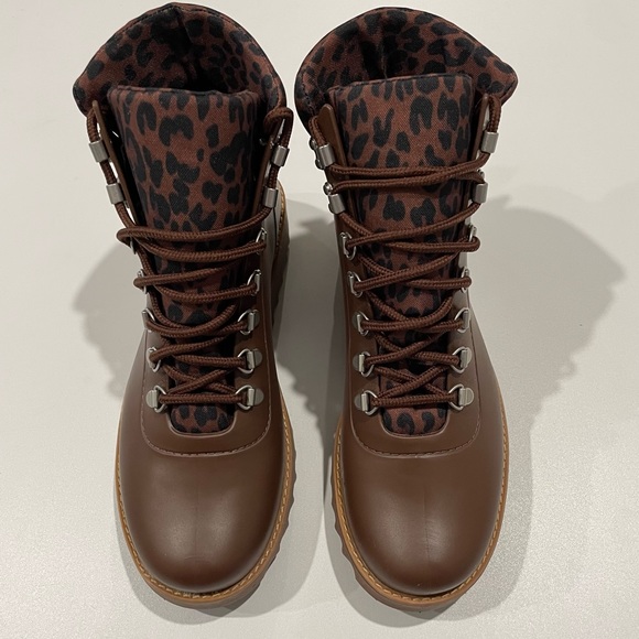 NEW Bernardo Winnie Waterproof Bootie - Picture 2 of 9